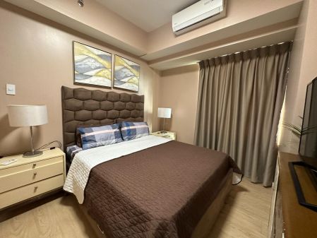 Nicely Furnished 1BR Unit at the Grove by Rockwell Pasig