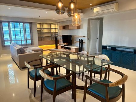 For Lease 2BR in Makati Senta Tower