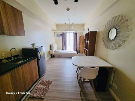 Studio condo for rent Makati near Walter mart Magallanes EDSA