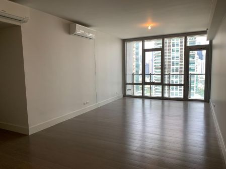 Semi Furnished Big 3 Bedrooms 2 Parking at Sakura at Proscenium