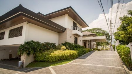 4BR House with Pool at Ayala Alabang Village for Rent