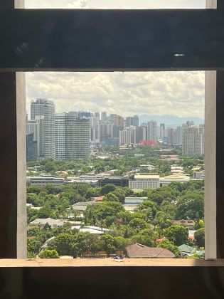 A Spacious 3 Bedrooms in Ayala Makati 