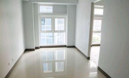 Unfurnished 1 Bedroom Unit at Le Grand Towers for Rent