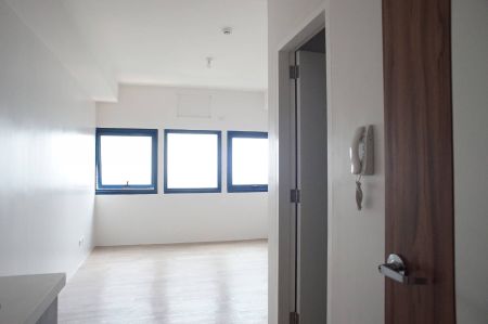 Affordable Unfurnished Studio Unit for Rent in Katipunan