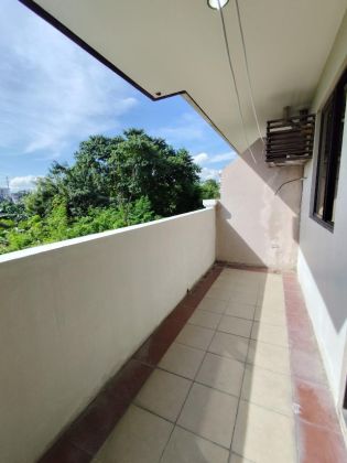 Unfurnished 2 Bedroom Unit at Royal Palm Residences for Rent