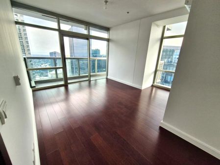 Fresh corner 2 Bedroom in West Gallery Place Bgc