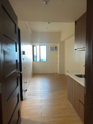 Studio Unit for Rent in R Square Residences near DLSU