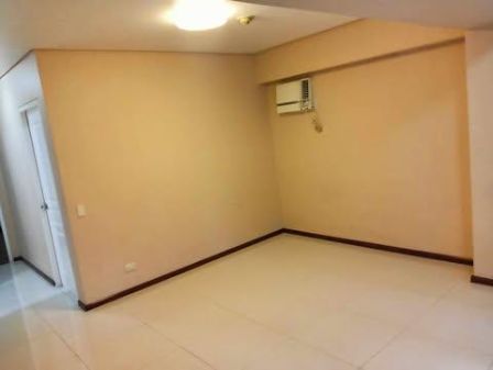 Presentable Unfurnished 2BR Unit at The Columns Ayala Avenue