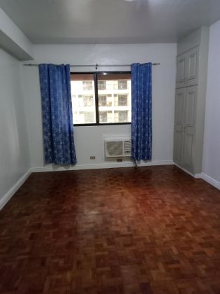 Semi Furnished Studio Unit at Westgate Plaza for Rent