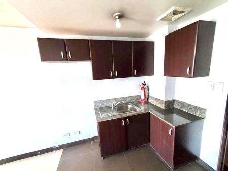 Manhattan Garden Condo Available For Rent in Cubao