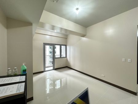 Semi Furnished 2BR for Rent in The Ellis Makati 