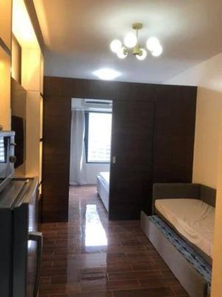 Elegant Fully Furnished 1 Bedroom in Air Residences Makati