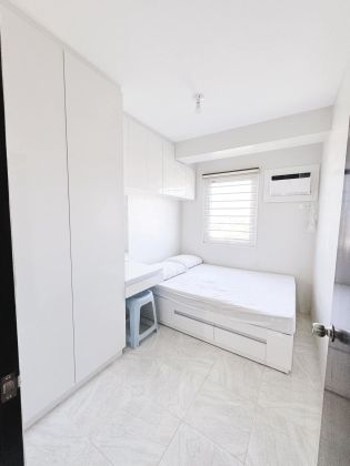 Fully Furnished 2 Bedroom Unit at Urban Deca Homes Banilad