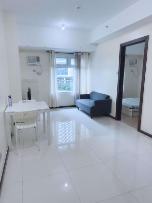 For Rent 1BR Furnished Unit with a view at Trion Tower 3 Bgc