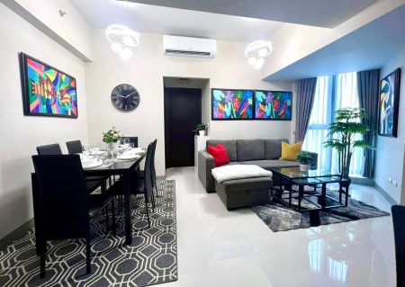 For Rent 2BR with Maids Room at Uptown Parksuites Tower 2 BGC