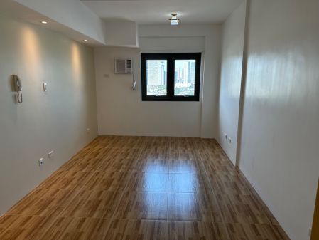 Studio Unit for Rent in Acacia Escalades Tower B