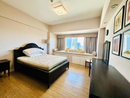 Fully Furnished 1 Bedroom Unit at One Shangrila Place for Rent