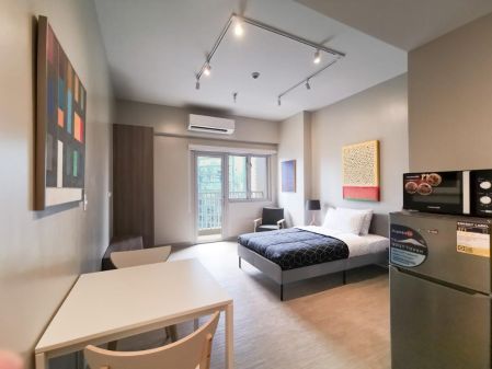 Studio Condo Unit for Rent in The Ellis Makati