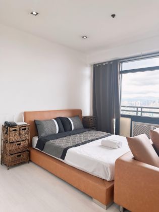 Furnished Spacious Studio and City View at Gramercy Residences