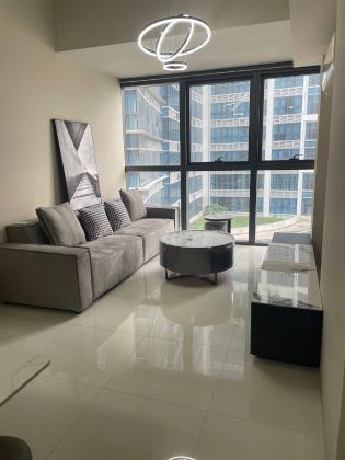 BGC Uptown Ritz 2BR Well Interiored Unit for Rent 