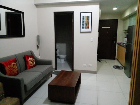 Fully Furnished 1 Bedroom Unit at One Uptown Residence