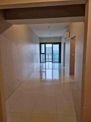 Semi Furnished 2 Bedroom Unit For Rent in Uptown Ritz BGC