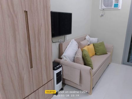 Studio with Balcony for Rent in Salcedo Village Makati