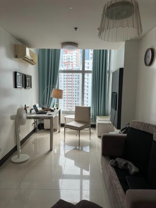 For Rent 1 Bedroom Unit at One Central Makati