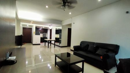 FOR RENT 3 BEDROOM Semi furnished Condominium in Seibu Tower BGC 