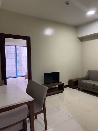 Spacious One Bedroom Unit in Three Central Makati