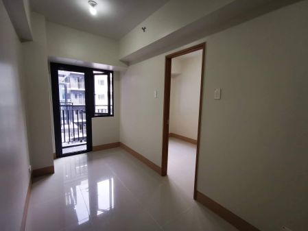 1BR Condo for Rent at Shore 3 Residences MOA Complex Pasay City