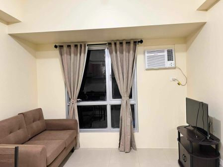 Spacious 1 Bedroom Unit in Avida Towers Asten Makati