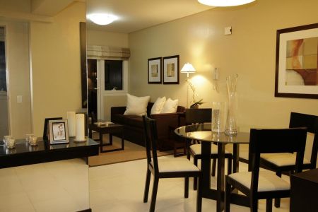 Fully Furnished 1 Bedroom Unit at The Columns Ayala Avenue