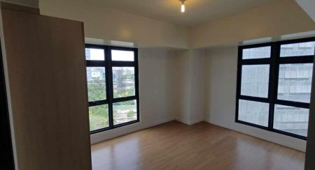 Presentable and Spacious 2BR Unfurnished Unit in High Park Vertis