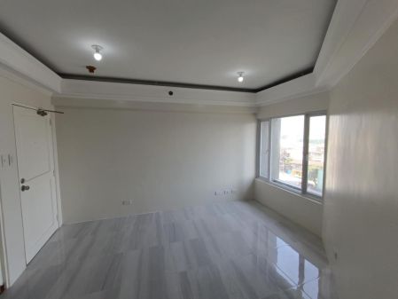 Kingswood Makati Condo 3BR 2 Toilet and Baths 1 Maids Parking