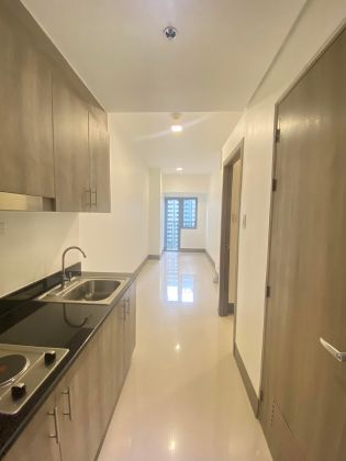 Semi Furnished 1 Bedroom Unit at Fame Residences for Rent