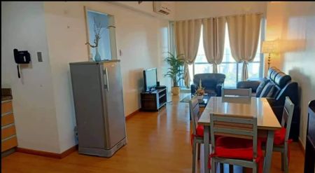 Spacious 1BR Fully Furnished Unit near Edsa Shangrila Megamall