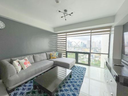 For Rent Newly Renovated 2 Bedroom Unit in Bonifacio Ridge