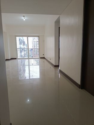 Oxford Masangkay 127 80sqm 3 Bedroom with 2 Balconies Unit