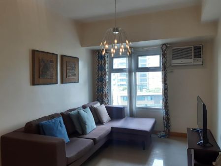 For Rent 1BR Fully Furnished Condo with Parking