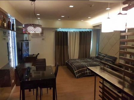 For Rent Studio with opt Parking at Two Serendra Meranti Bgc