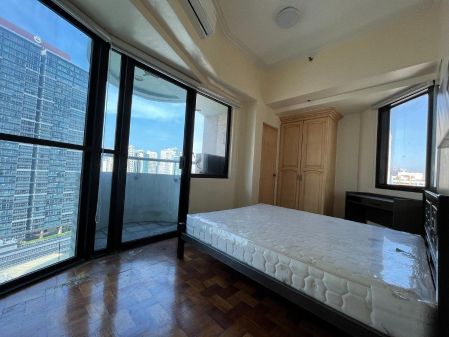 Promo Rate 2BR Unit at Asian Mansion II Legazpi Village Makati