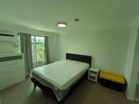 For Rent Condo Unit at Two Seremdra Almond Tower